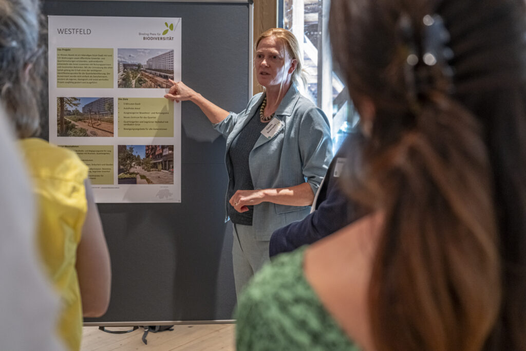 Claudia Bauersachs präsentiert das Westfeld in der Case Clinic an der Fachveranstaltung 2025