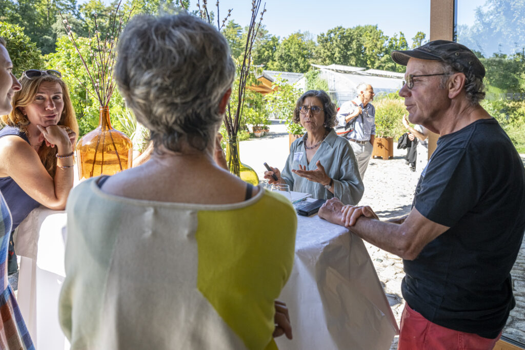 Rege Diskussionen beim World Café der Fachveranstaltung 2025