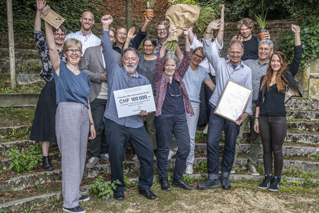 Preisträger des Binding Preis für Biodiversität 2025, Verein Naturwerkstatt Eriwis nach der Preisverleihung.