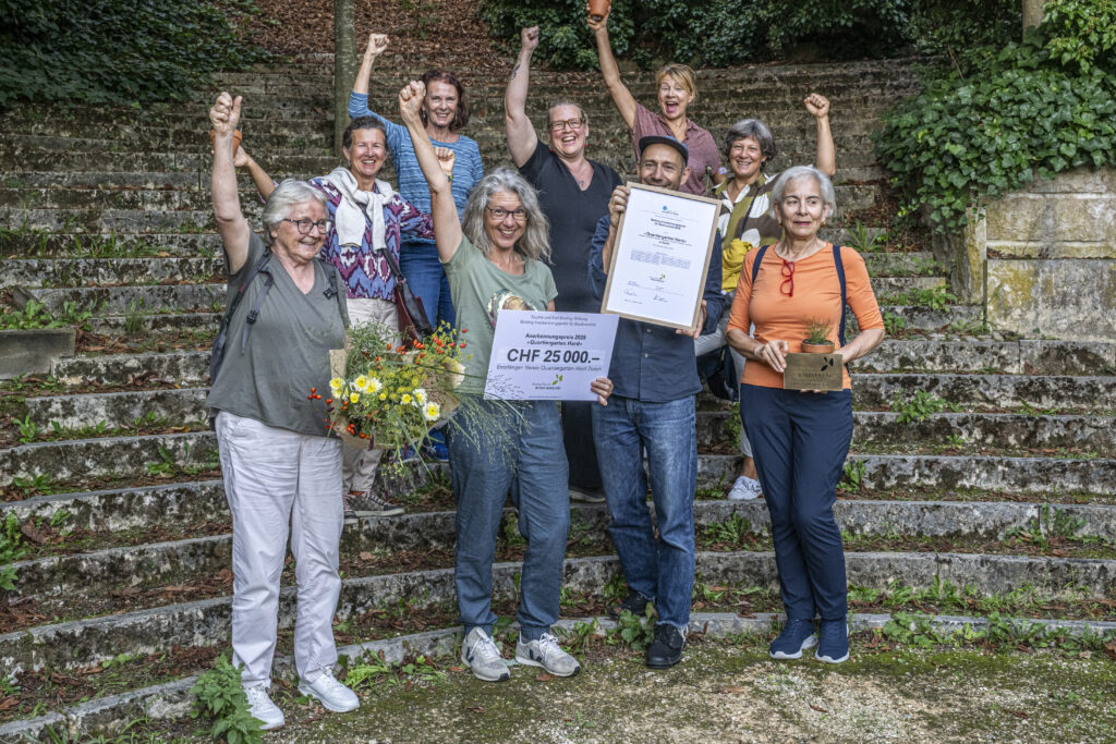 Preisträger des Binding Preis für Biodiversität 2025, Verein Quartiergarten Hard nach der Preisverleihung.