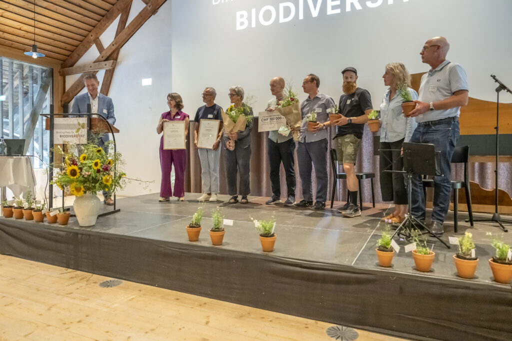Grün Stadt Zürich und Krebs und Herde Landschaftsarchitekten erhalten den Binding Preis für Biodiversität 2026.