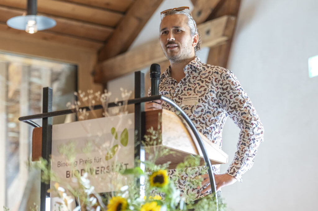 Bastiaan Frich spricht für die Stiftung Natur und Wirtschaft ein Grusswort.